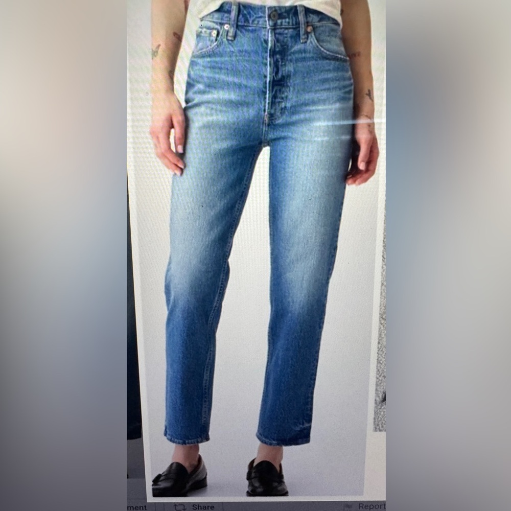 GAP Women's Cheeky Straight Leg Jeans in Classic Denim